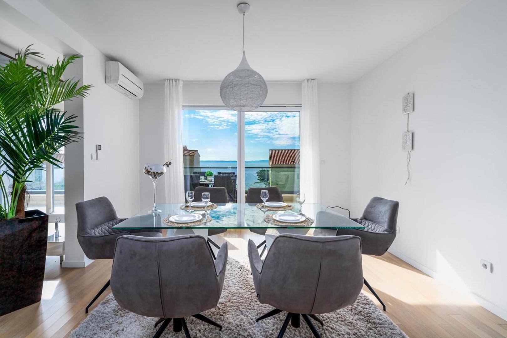 Luxury Villa Lucas With Heated Pool, Whirlpool, Sauna, 14 Pax Podstrana Kültér fotó